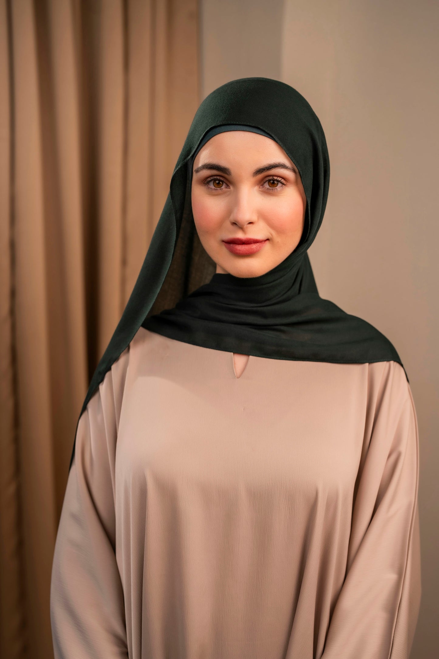 Hijab Elegance — Signature Modal Hijab