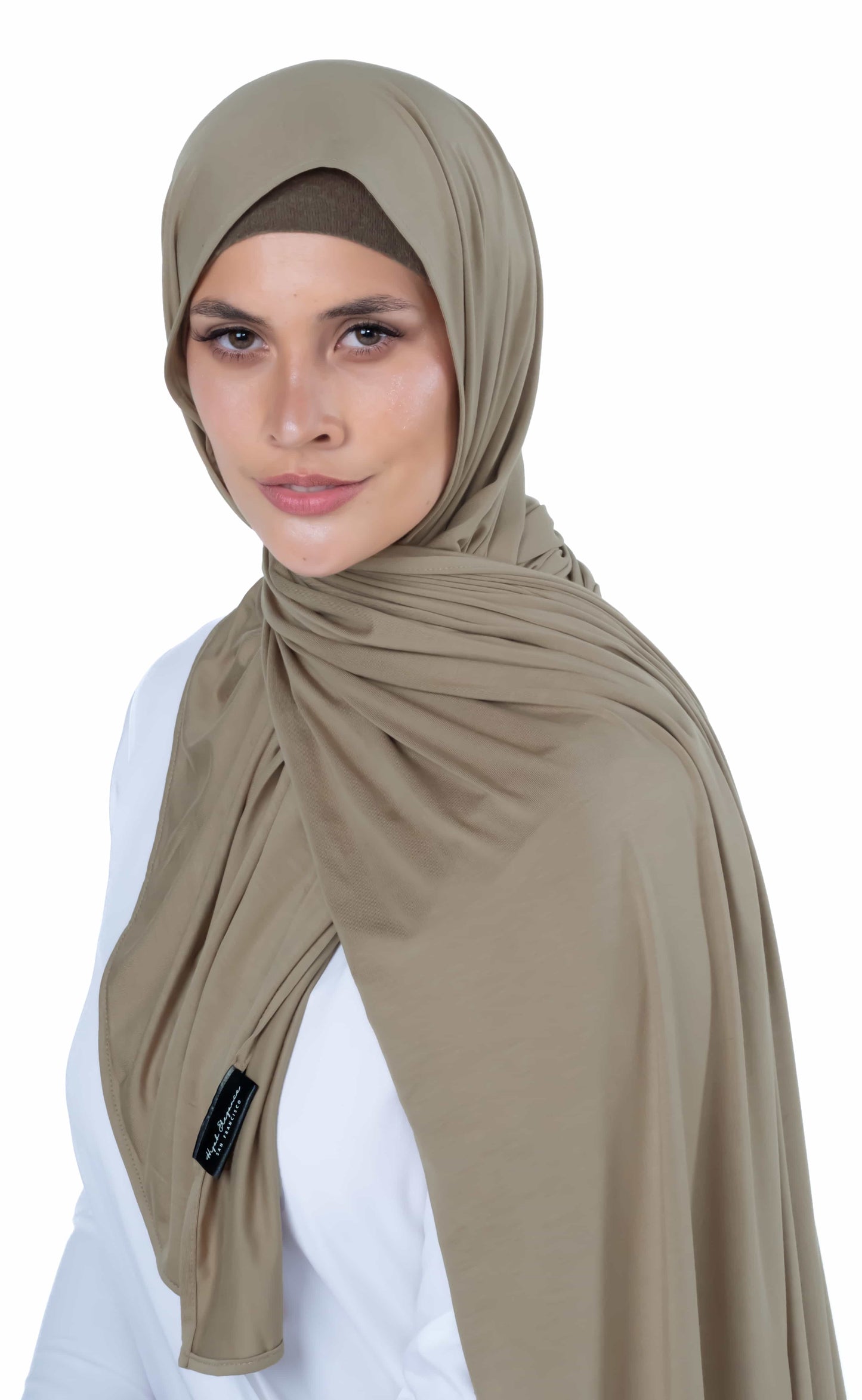 Comfortable light brown hijab – versatile headscarf for students, casual outings, and everyday wear