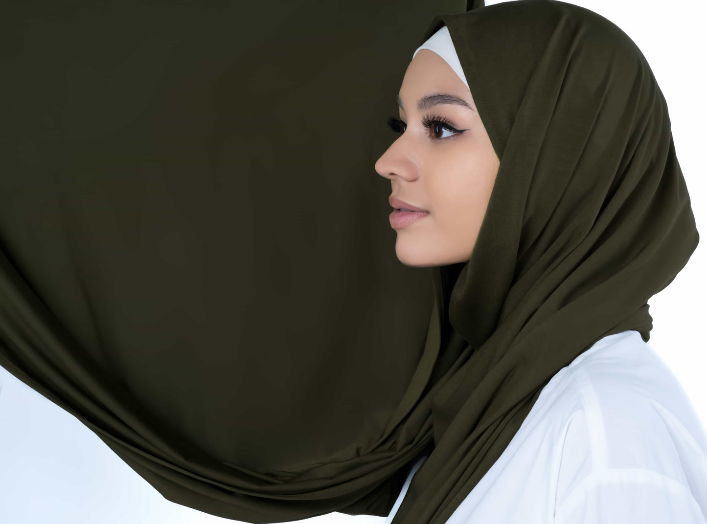 Comfortable olive hijab – versatile headscarf for students, casual outings, and everyday wear