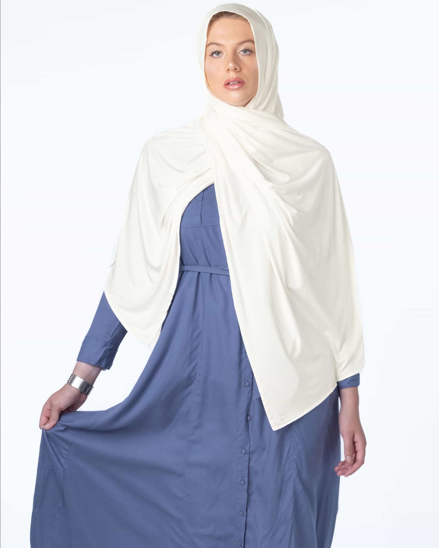 Soft stretch white hijab in jersey fabric – breathable Muslim scarf for daily wear and special occasions
