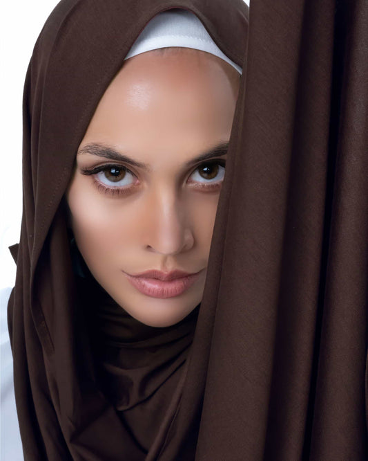 Brown jersey hijab – soft, breathable Muslim headscarf for everyday wear