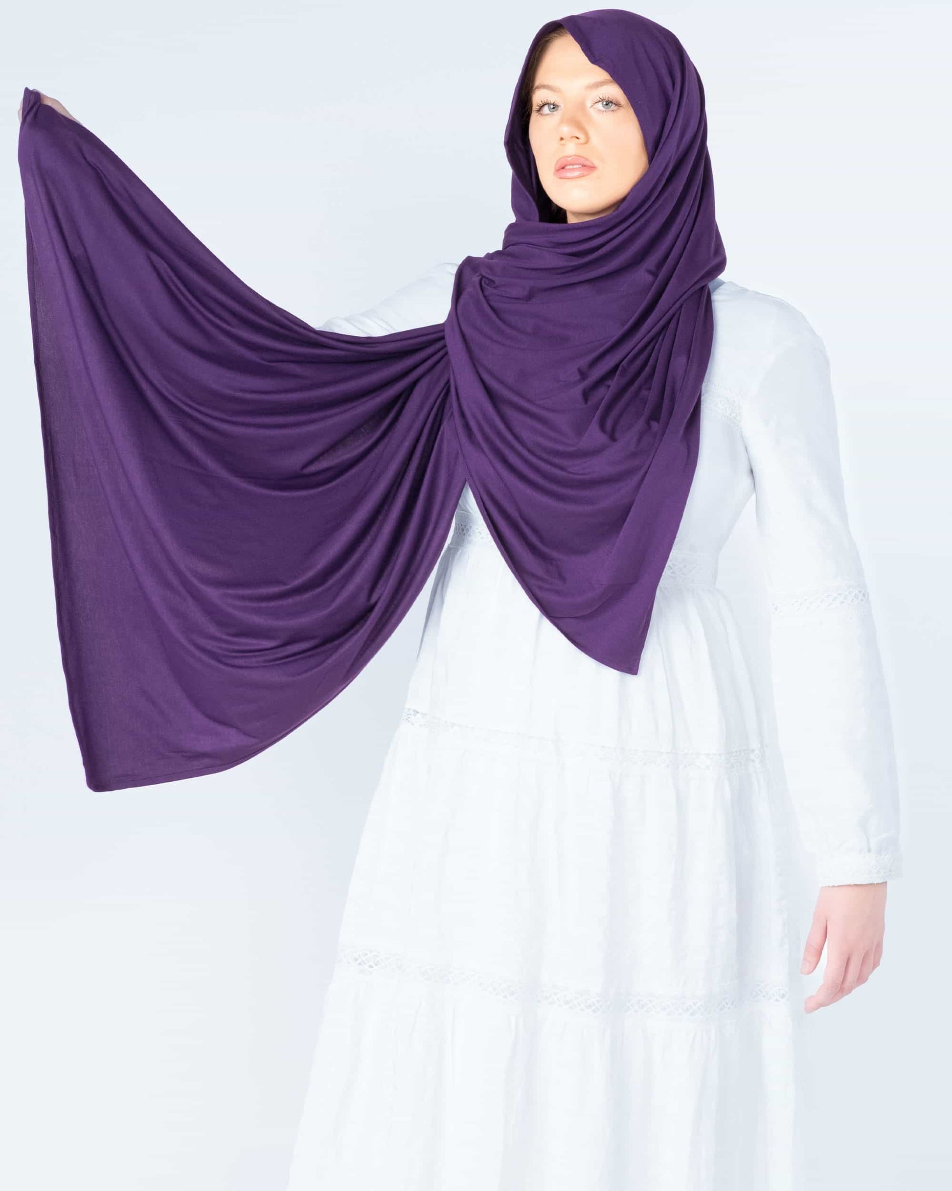 Comfortable indigo jersey hijab – versatile Islamic headscarf for casual outings, study sessions, or travel