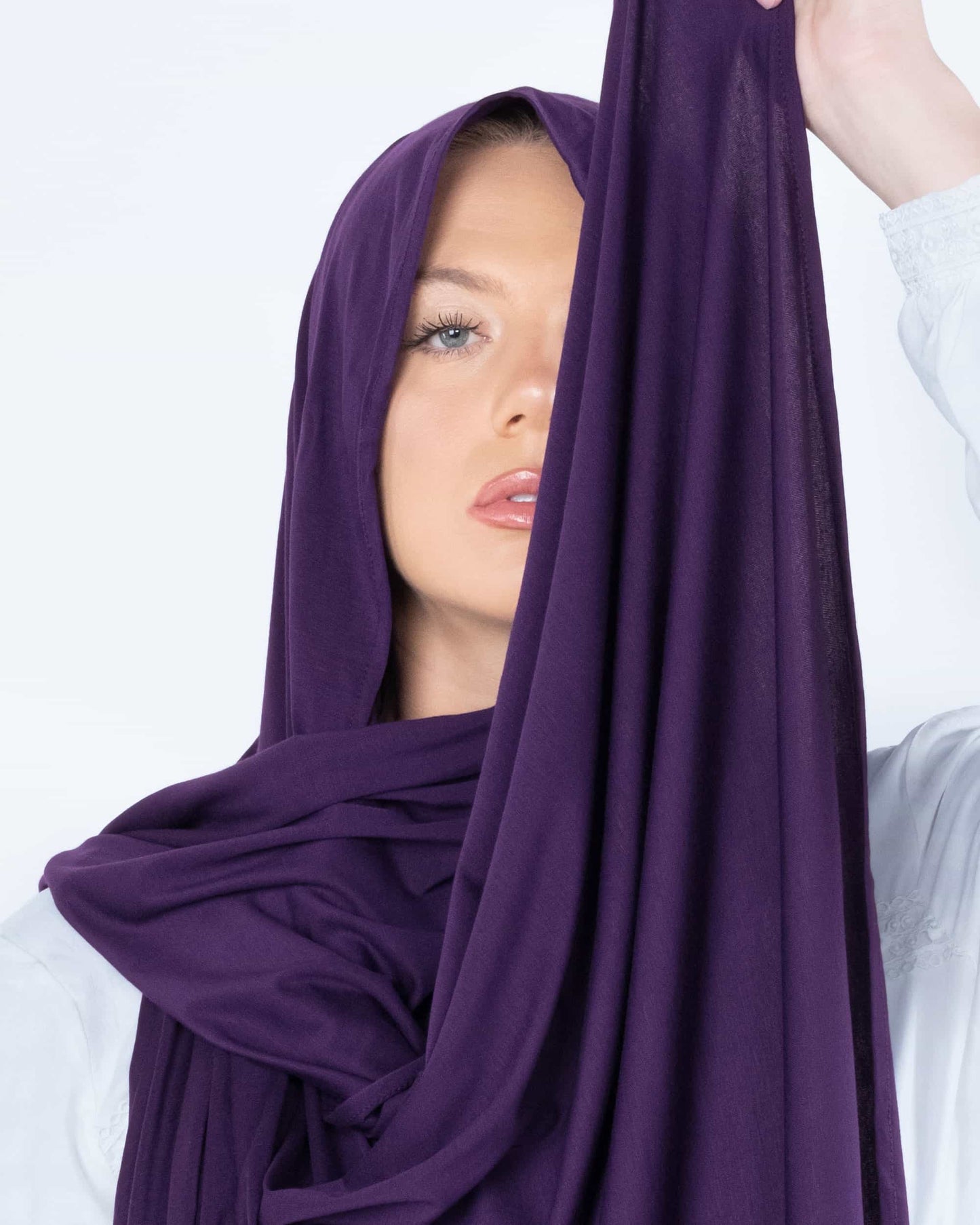 Elegant indigo hijab in soft jersey fabric – professional scarf for office wear and business meetings